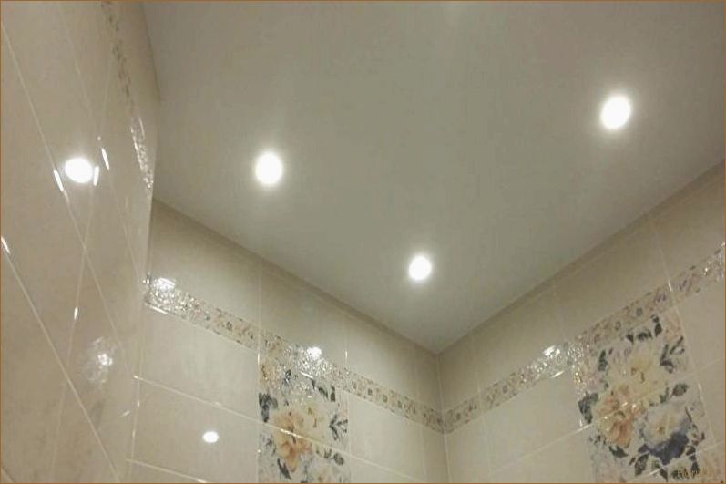 5 идей дизайна потолка в туалете: преобразуйте пространство с легкостью