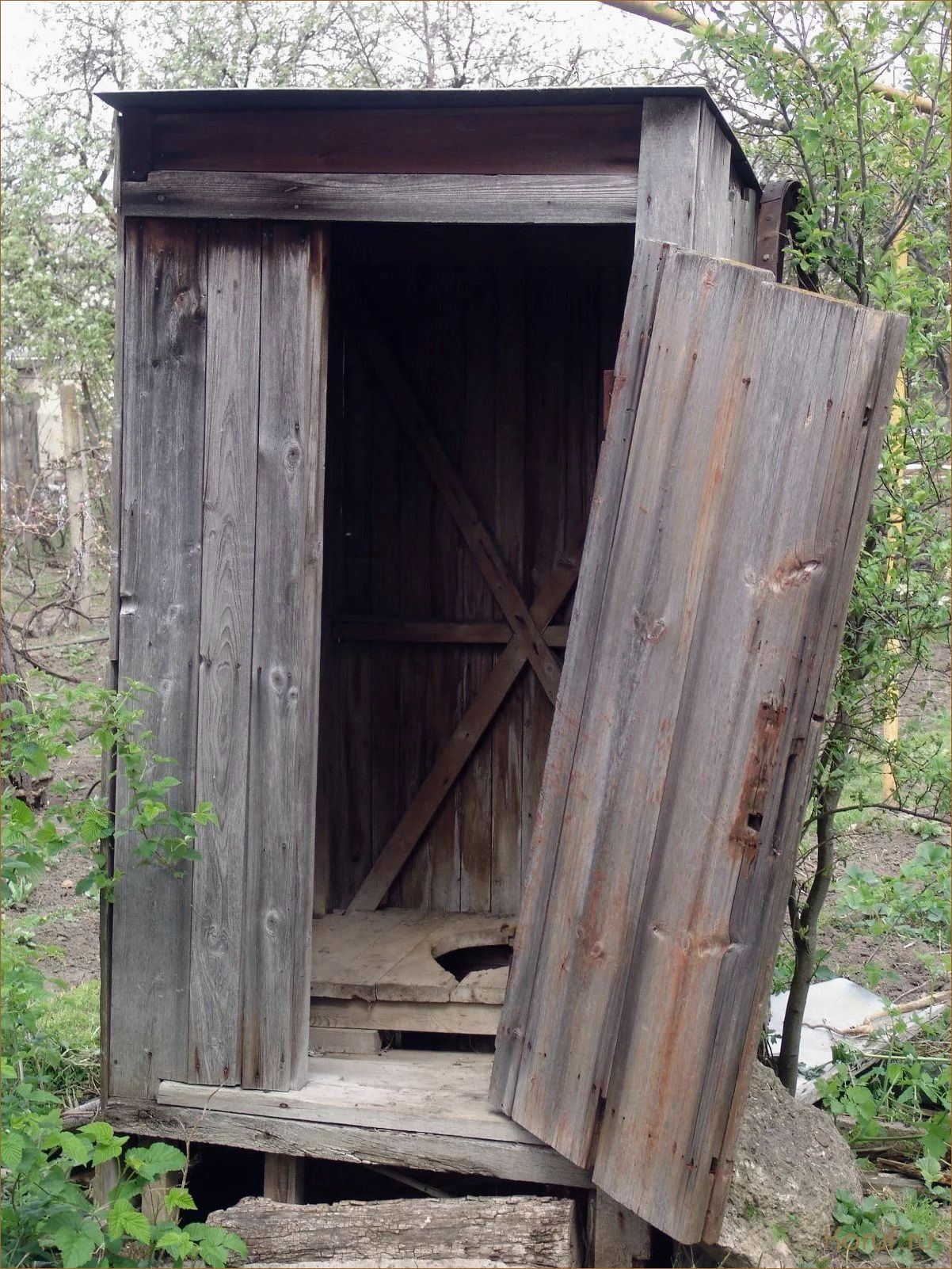 (дизайн деревенского туалета) Оригинальный дизайн деревенского туалета: как превратить его в уютное место отдыха