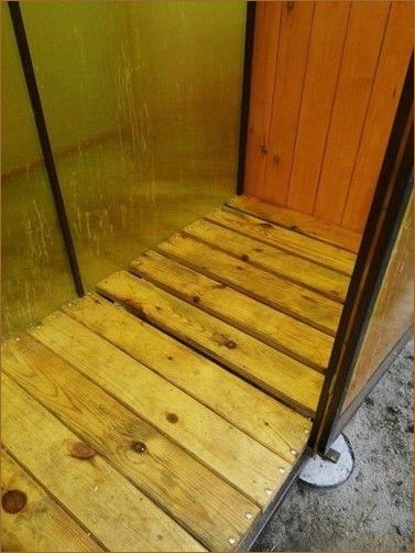 10 идейных решений: оригинальный дизайн дачных душевых для настоящей релаксации