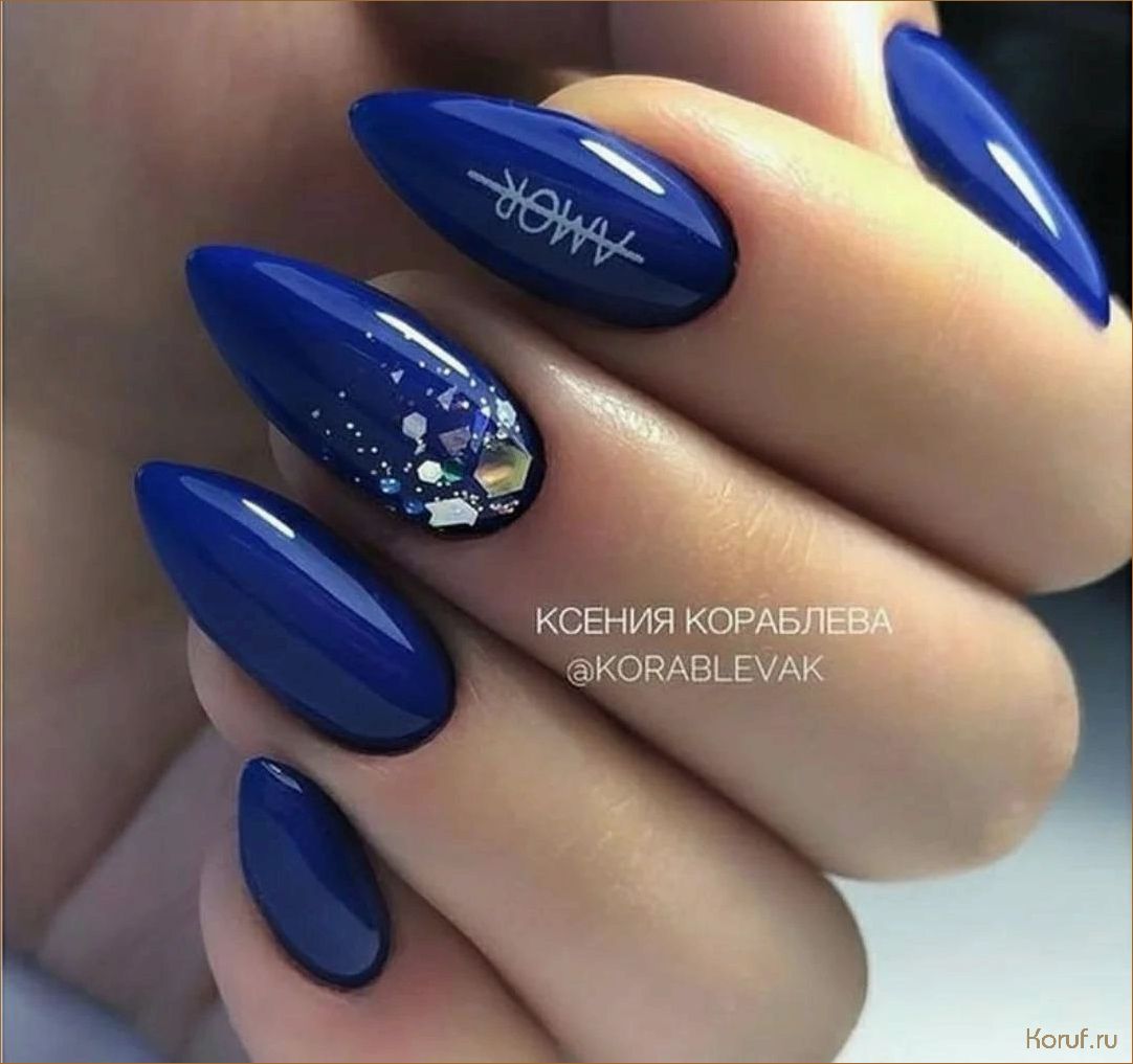 7 смелых и ярких дизайнов гостиной, которые украсят любой интерьер