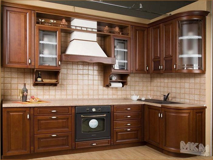 Кухня из массива: уникальный дизайн и функциональность в одном