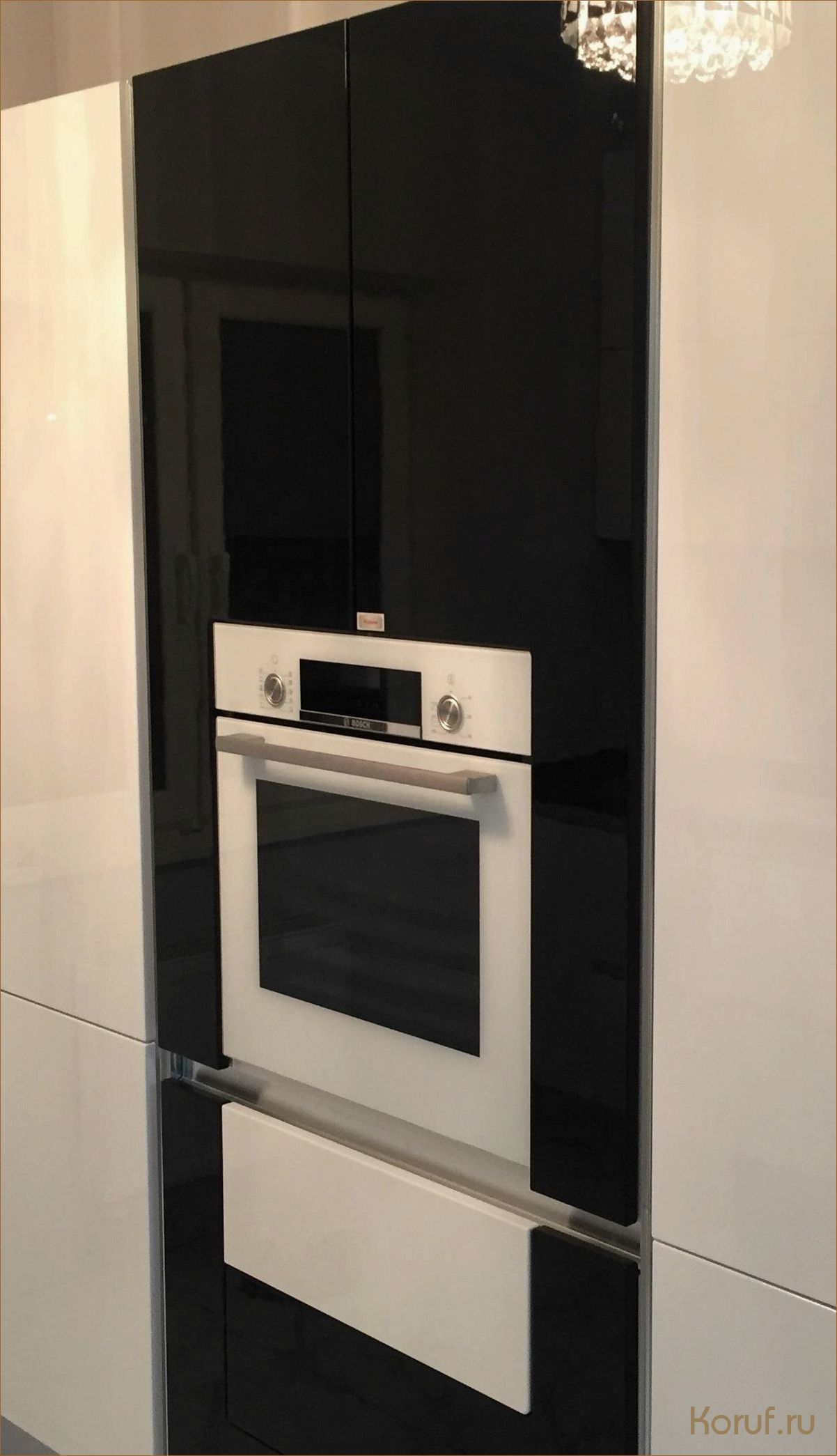 (дизайн кухни чб, белые дизайны кухни, тренды дизайна кухни) Монохромные шедевры на кухне: 10 идей дизайна кухни в черно-белых тонах